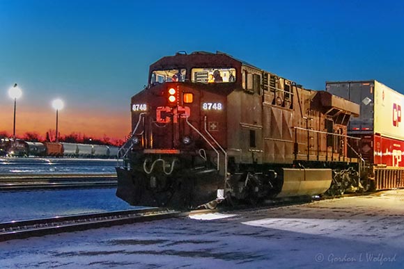 CP 8748 Westbound At Dawn 90D60176