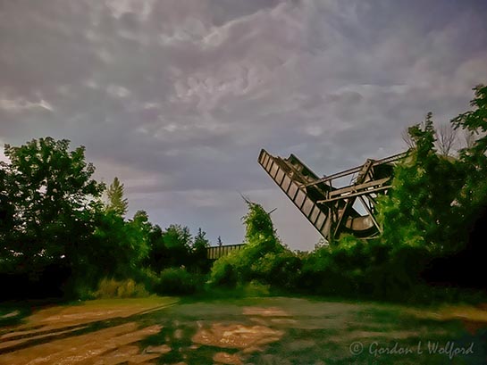 Bascule Bridge At Night (iPhone14-1519)