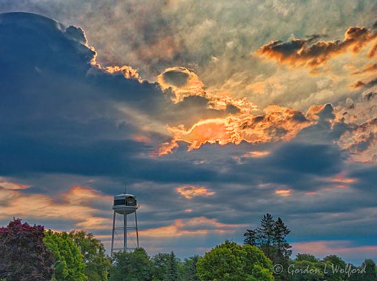 Interesting Morning Sky DSCN143398-00