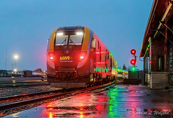 VIA New Fleet Train 41 Departing 90D91667
