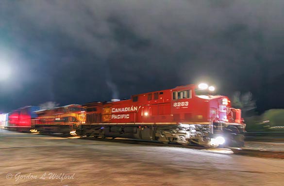 Night Train Panned 90D92386