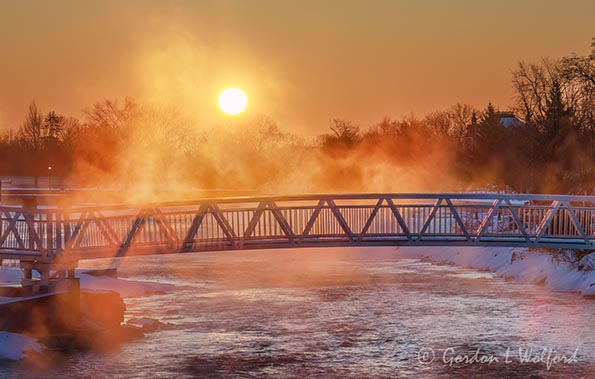 Sun Beyond Steam Fog 90D144261
