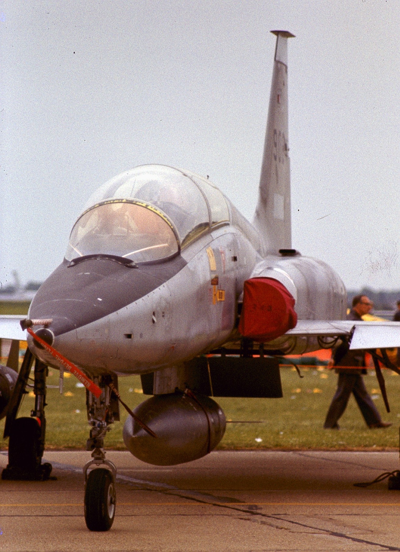 RNoAF F-5B 908 a.jpg