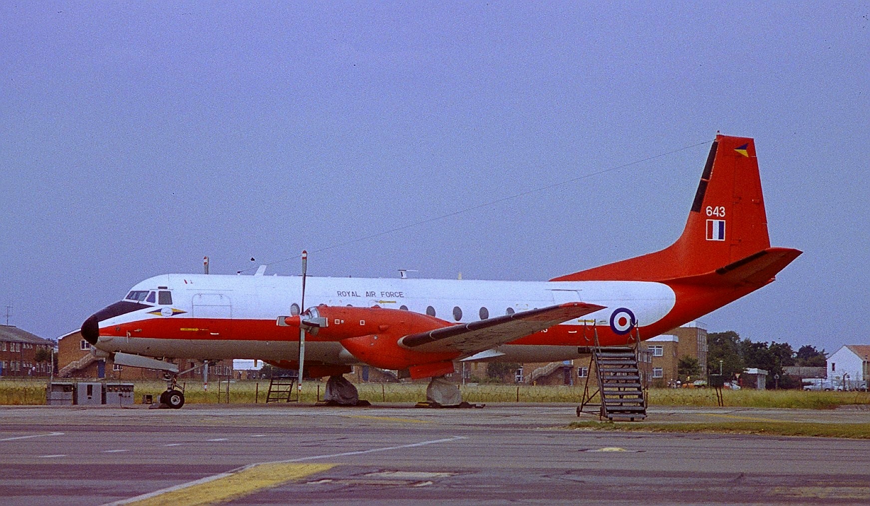 RAF Andover E3 XS643 115 Sqn.jpg