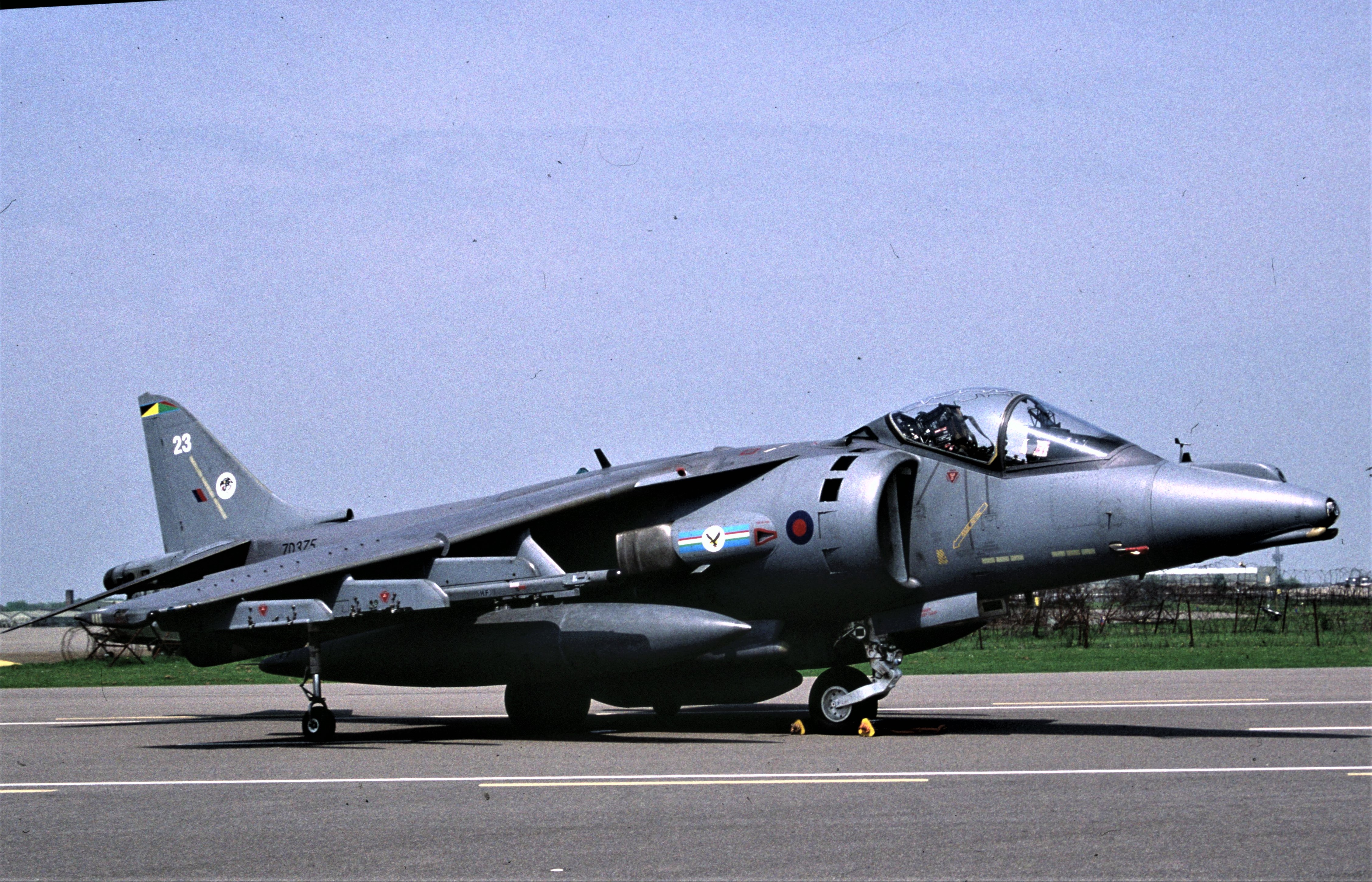 RAF Harrier GR7 ZD375 23 20 Sqn.jpg