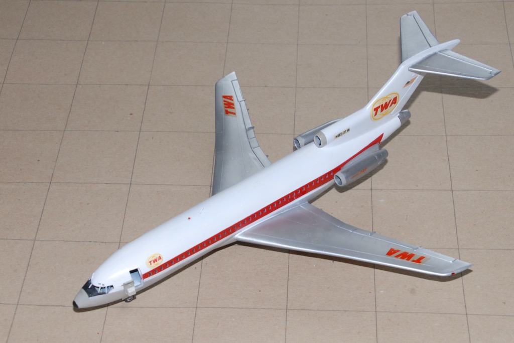 Boeing 727-200 (1/144)