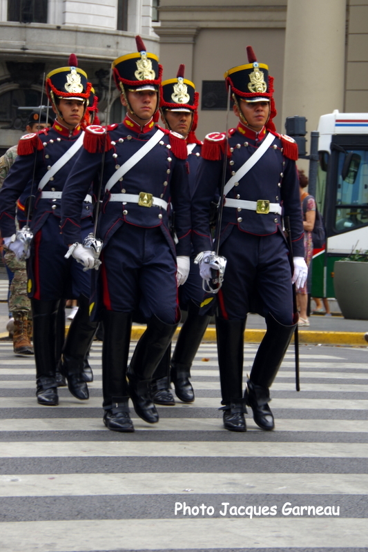 Relve de la garde, Plaza de Mayo (Place de Mai), Buenos Aires, Argentine - IMGP0444.JPG