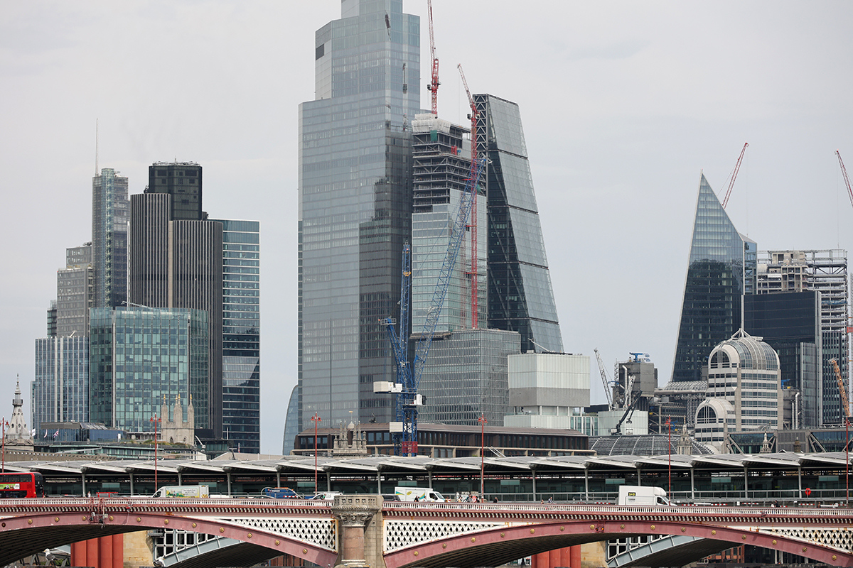 0665_RF061120.JPG