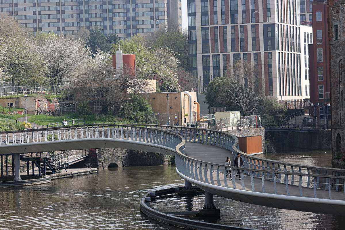 071_R5_L4352.JPG
