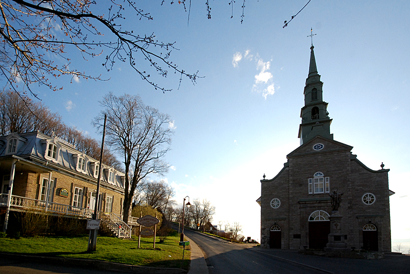 St-Jean, son église et son presbytère