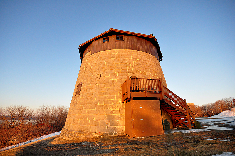 une des 4 Tours Martello aux aurores