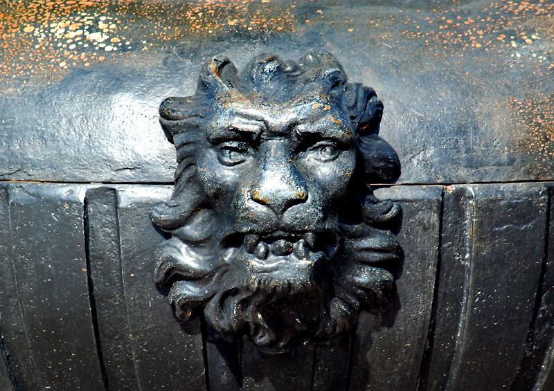 Un lion sur la Terrasse Dufferin,  Vieux Qubec 