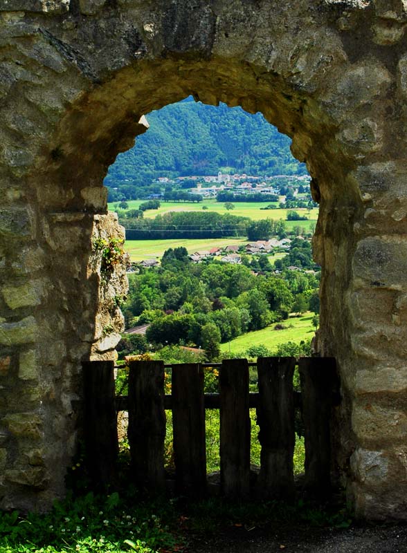 La porte côté montagne. Les Allinges
