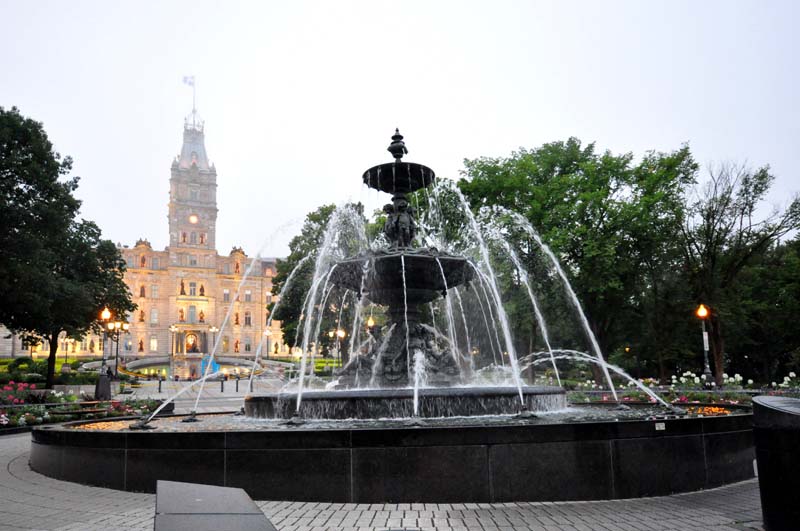 Parlement et fontaine de Tourny