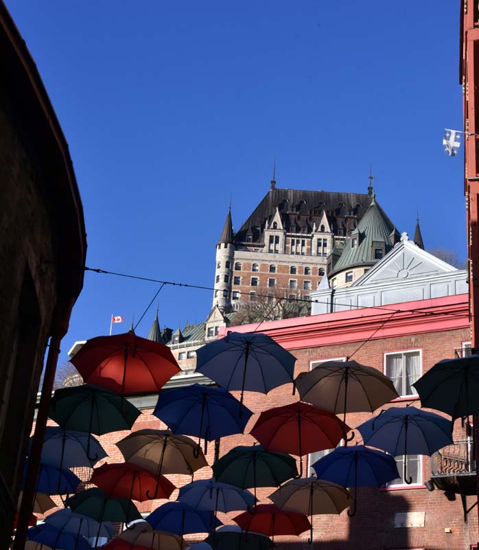 Le ciel et les parapluies
