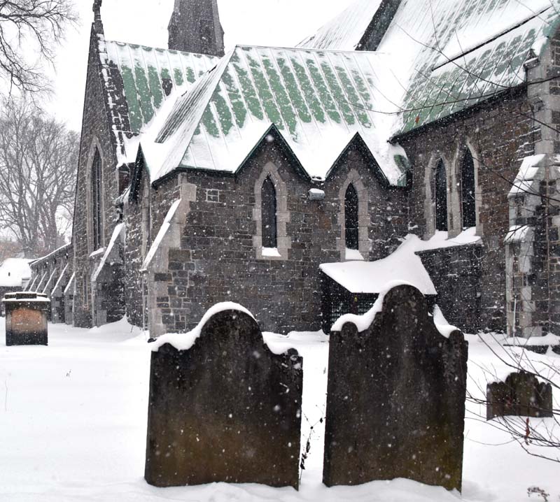 il neige au cimetire