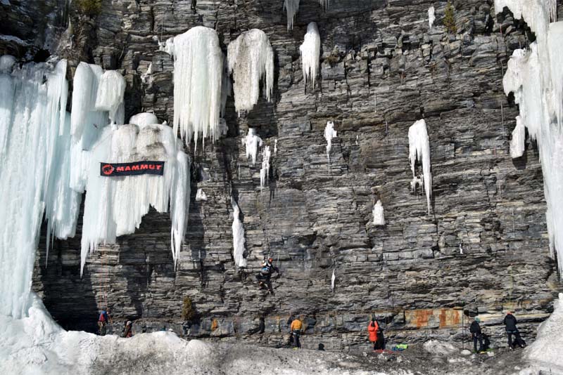 Scènes du festiglace 2025 de Pont-Rouge