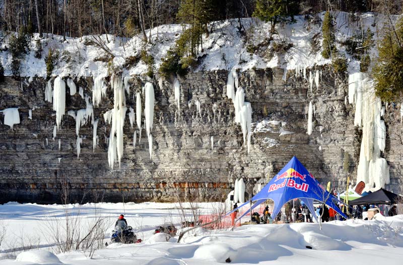 Scènes du festiglace 2025 de Pont-Rouge