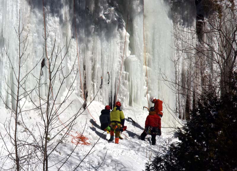 Scènes du festiglace 2025 de Pont-Rouge