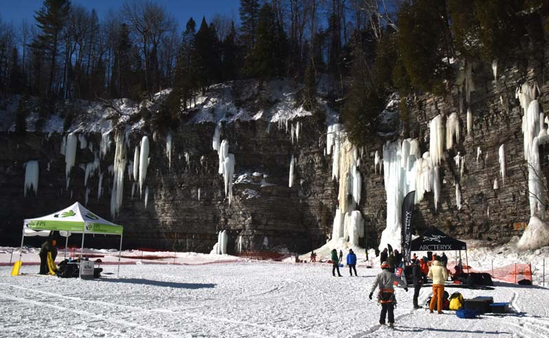 Scènes du festiglace 2025 de Pont-Rouge