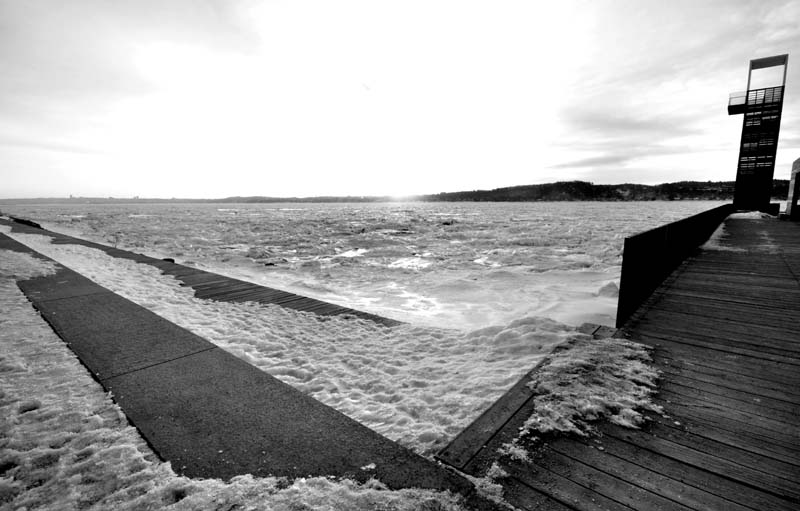 Le quai des Cageux le long du Boulevard Champlain