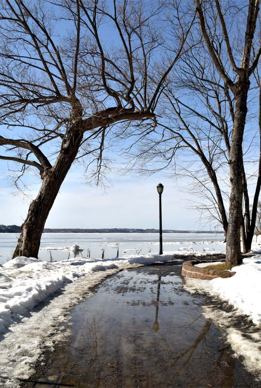 Fin de l'hiver à la plage Jacques Cartier