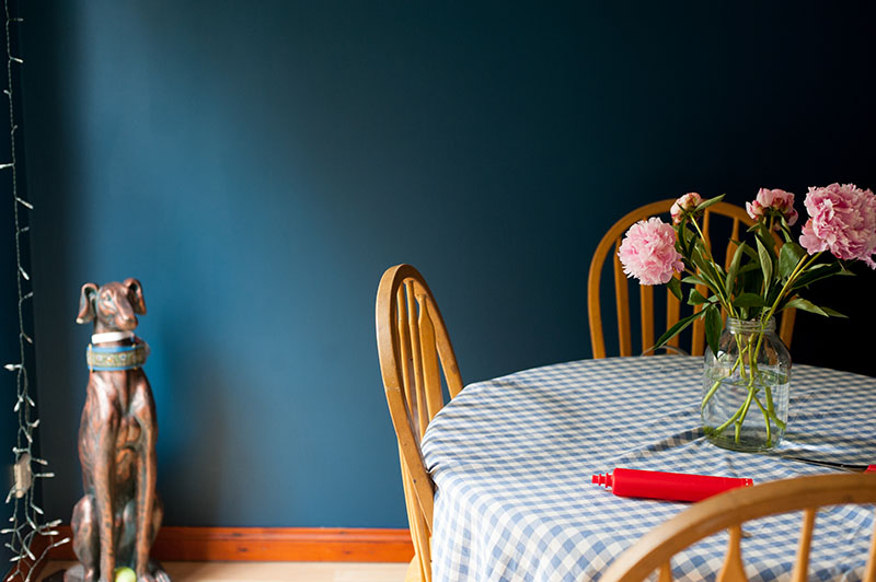 table and chairs