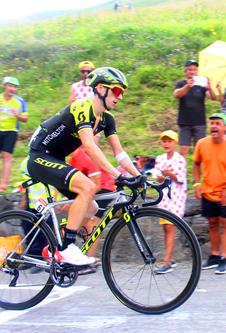 2018078792 Adam Yates Col du Portet.jpg
