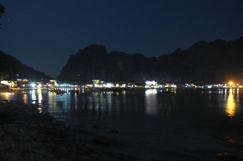 2019049020 El Nido night.jpg