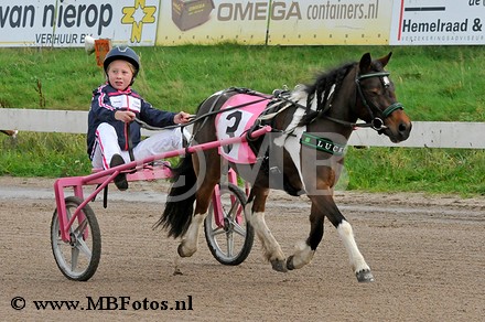 Minikoers. Nikki Obermeijer met Lucky1.jpg