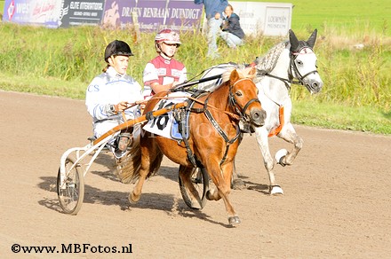 Minikoers. Helen Swann met Sandy2.jpg