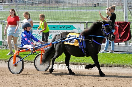 Minikoers 1. Jill Obermeijer met Dayton1.jpg