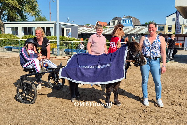 Minikoers 2. Lizz Obermeijer met Rakker2.jpg