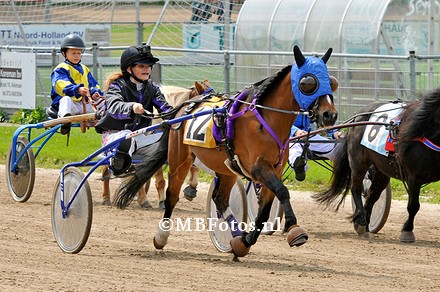 Minikoers 1. Inana van den Berg met Bliksem1.jpg
