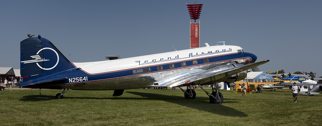 Douglas DC-3