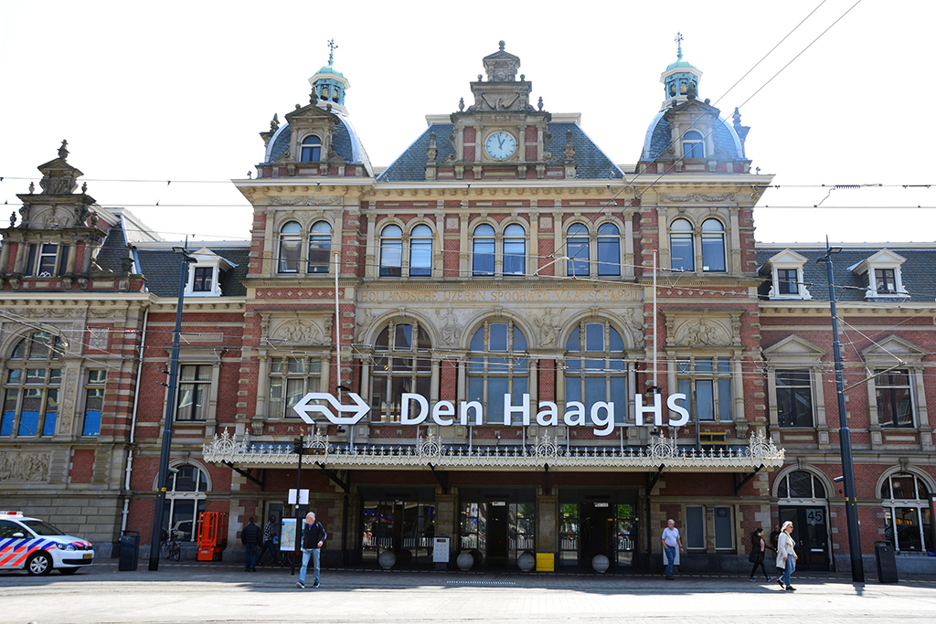 Den Haag HS Railway Station (1)