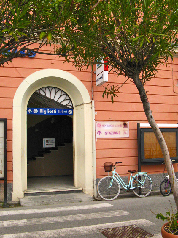 The Train Station2587