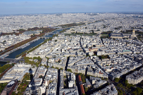 View to the east of the 7th Arrondissement of Paris