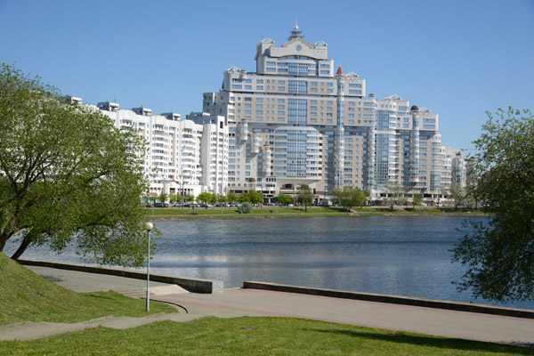 Upscale riverfront apartments, left bank of the Svislach River, Minsk