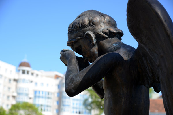 Weeping Guardian Angel of the Island of Tears, Minsk
