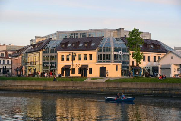 4-4-2, Ulitsa Zybitskaya, right bank of the Svislach River, Minsk