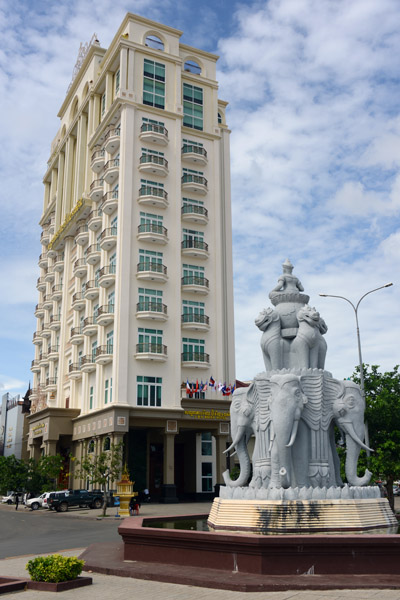 Cambodia Nov17 0830.jpg