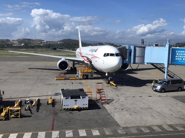 Air Niugini B767 at Port Moresby