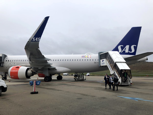 SAS A320 (SE-DOX) at Vgar, Faroe Islands FAE