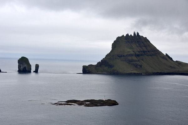 Tindhólmur and the smaller islets of Drangarnir and Skerhólmur, Faroe Islands