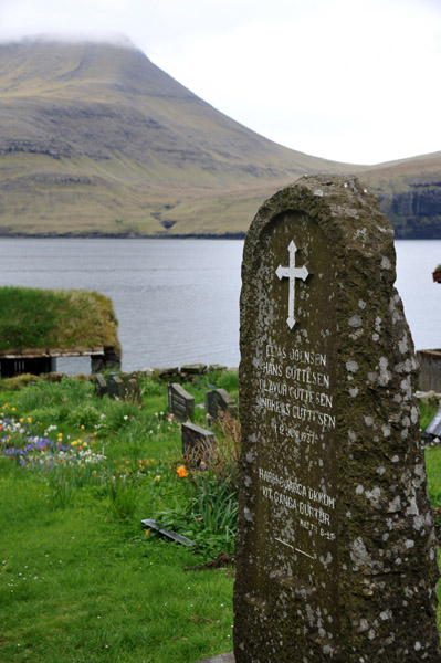 Monument to Elias Joensen and 3 Guttensens who died 12 June 1937