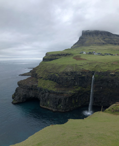 Múlafossur Waterfall, Gásadalur, Vágar