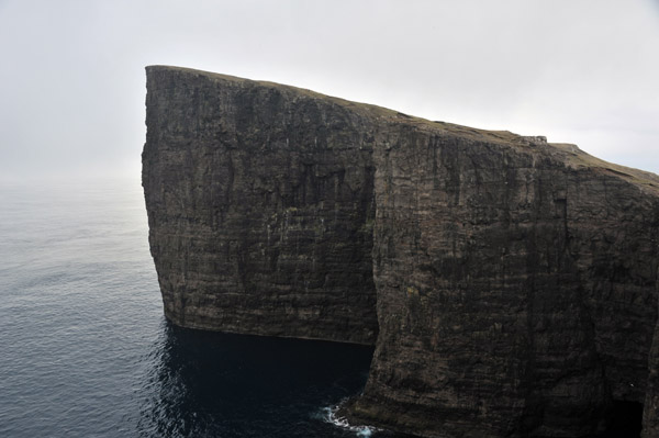 Cliffs of Trælanípan, 142m above sea level at the highest point