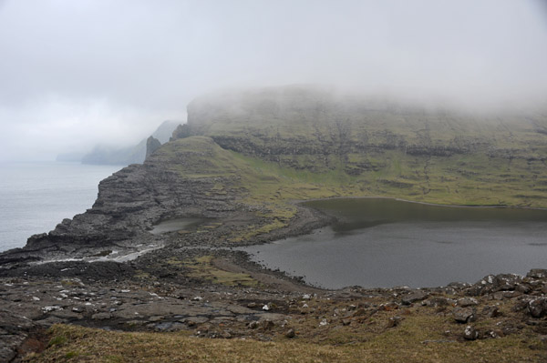 Outlet of the lake, Søgvágsvatn/Leitisvatn, Vágar, Faroe Islands