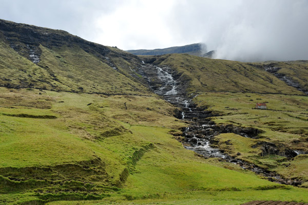 Valley between Havalvík and Saksun, northern Streymoy